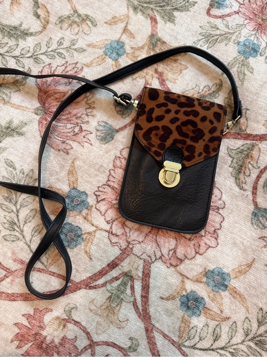 Handbags - Leopard Flap Crossbody Phone Bag in Black and Brown